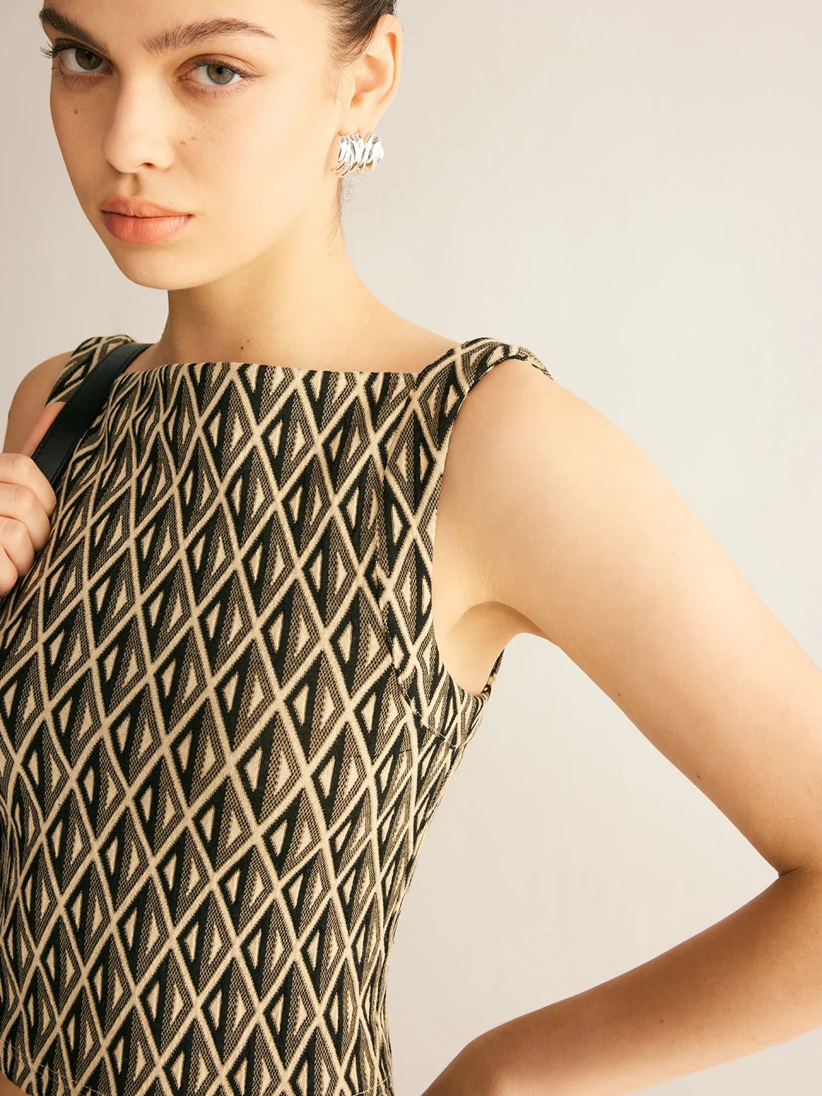 Geometric Pattern Crop Tank Top