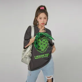 Kiss Me Check Heart Loosefit T-Shirt