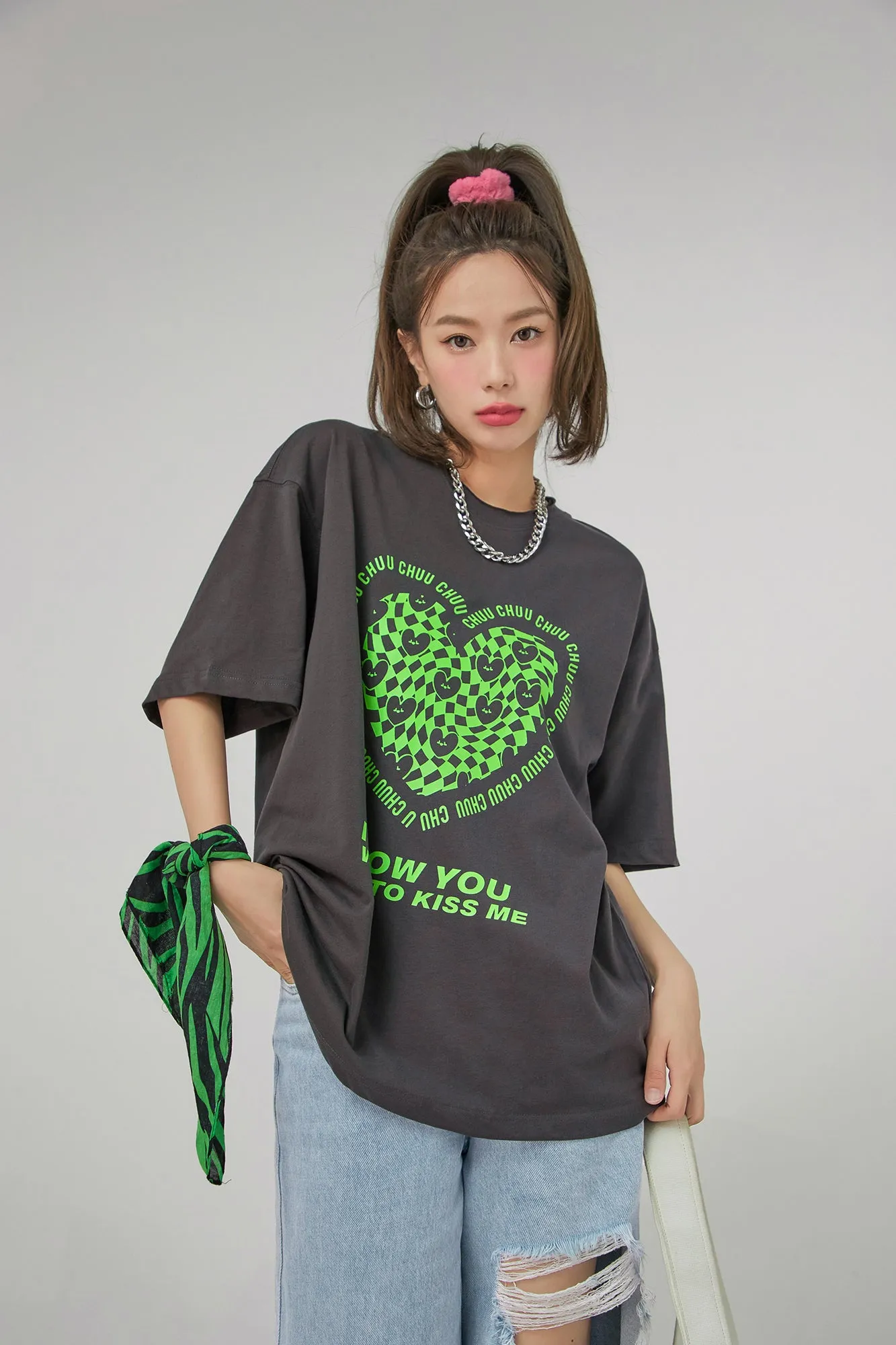 Kiss Me Check Heart Loosefit T-Shirt