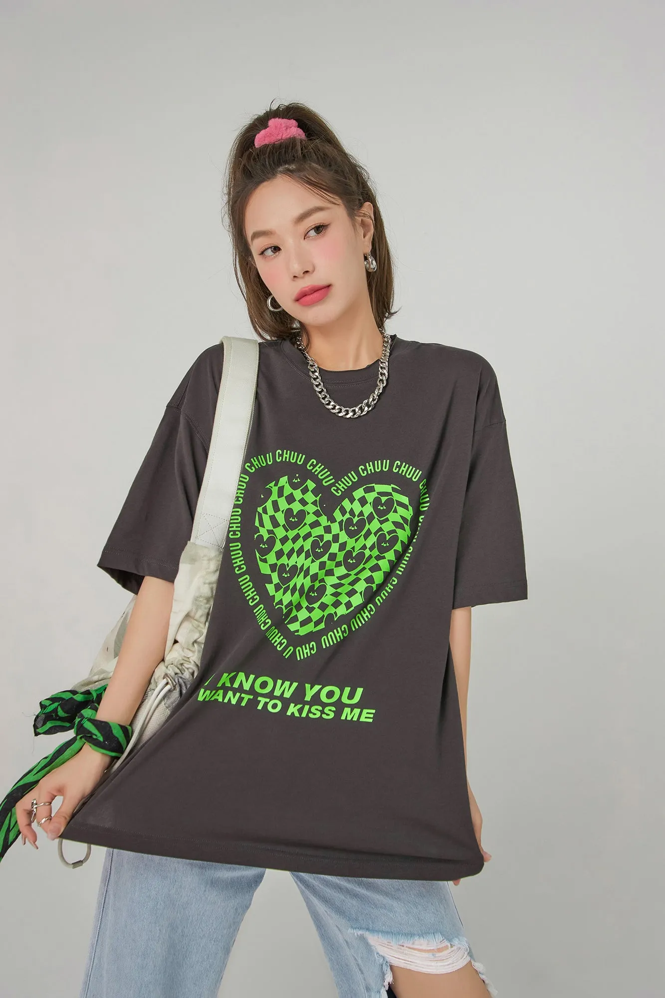 Kiss Me Check Heart Loosefit T-Shirt