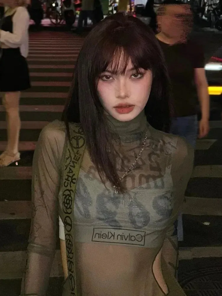 Y2K Grafik-Mesh-Shirts für FrauenSlim Fit durchsichtiger Stil im Grunge-Look